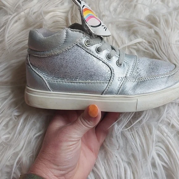 Fabkids cool cat shirt and hi-top sneaker combo - Picture 7 of 7